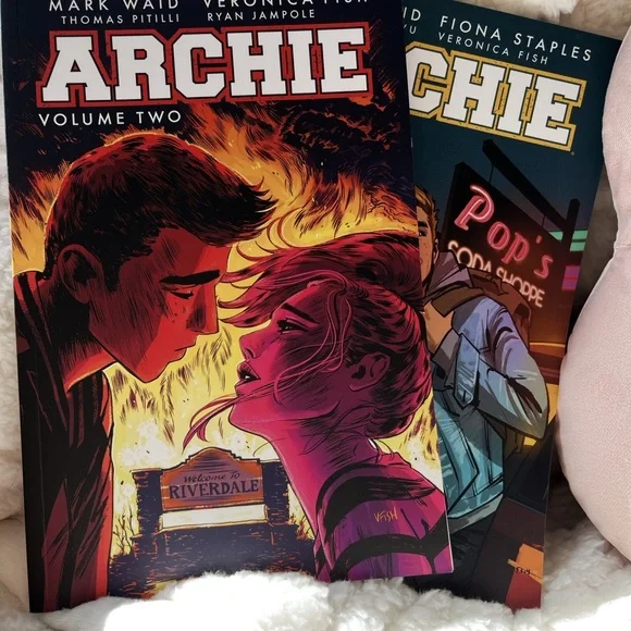 Archie Comic Book Set - Volume One and Two - Picture 2 of 2